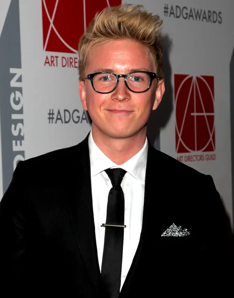 Tyler Oakley Releases Trailer for His Documentary 'Snervous'!
