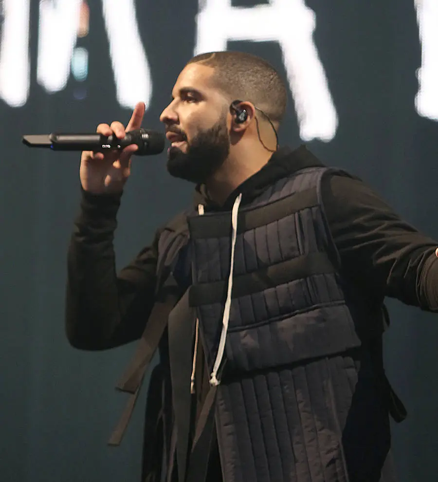 Drake doubles up on U.K. charts for a second week