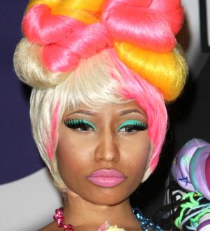 Nicki Minaj joins Taylor Swift onstage