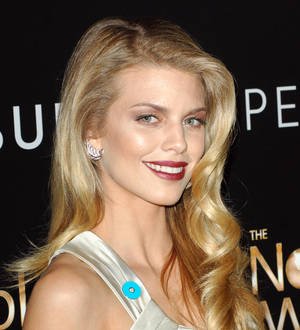 AnnaLynne McCord and Dominic Purcell reunite