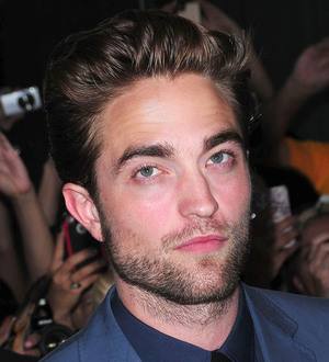 Robert Pattinson & Kristen Stewart avoiding Twilight conventions