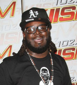T-Pain breaks toe