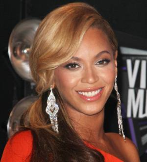 Pregnant Beyonce still set for Jackson tribute