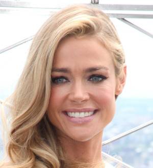 Denise Richards vows to be there for Sheen's twins