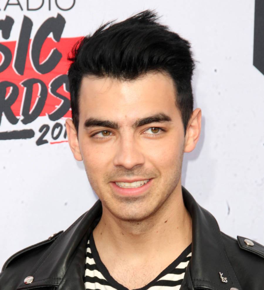 Joe Jonas 'nervous' Hailee Steinfeld will prank him