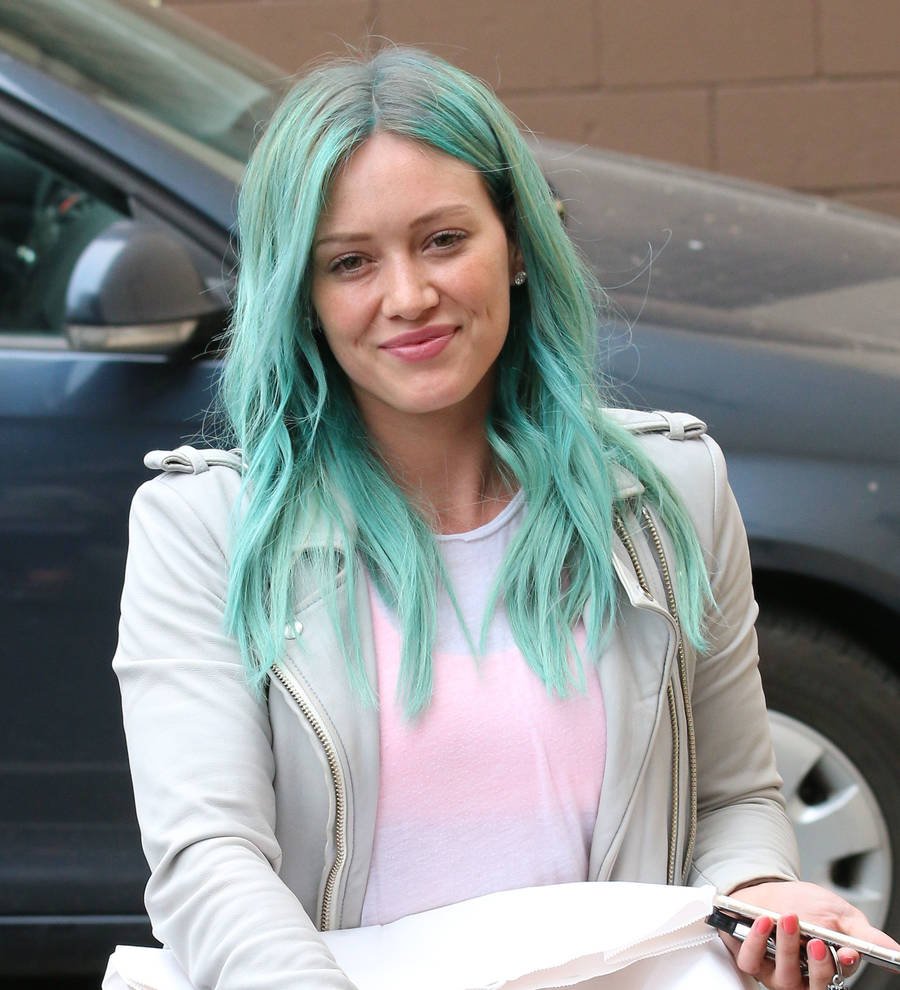 Hillary Duff backs Selena Gomez to overcome problems
