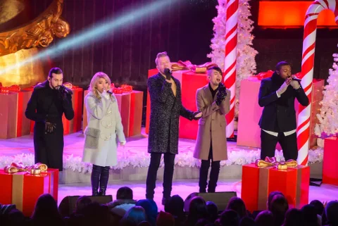 Top New Holidays Singles For Your Christmas Playlist!
