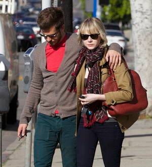 Andrew Garfield & Emma Stone adopt dog