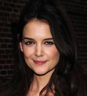 Katie Holmes forced to improvise after forgetting lines onstage