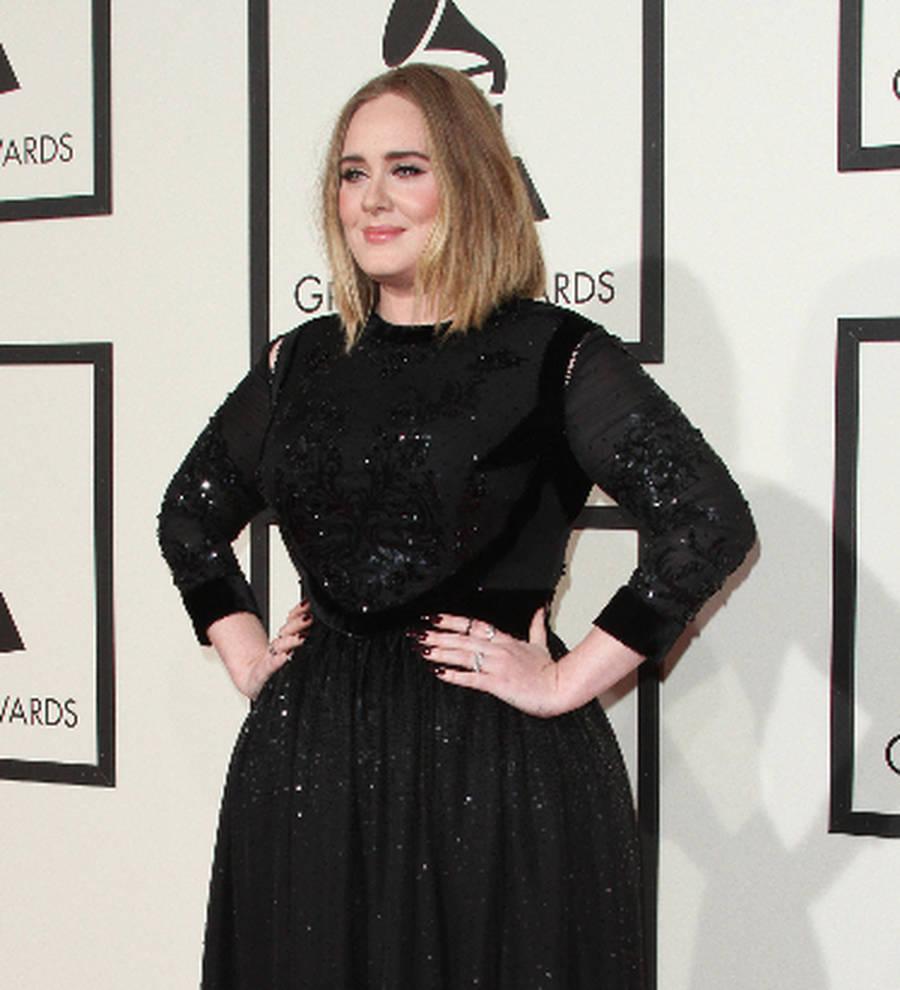 Adele shares spotlight with viral video singers