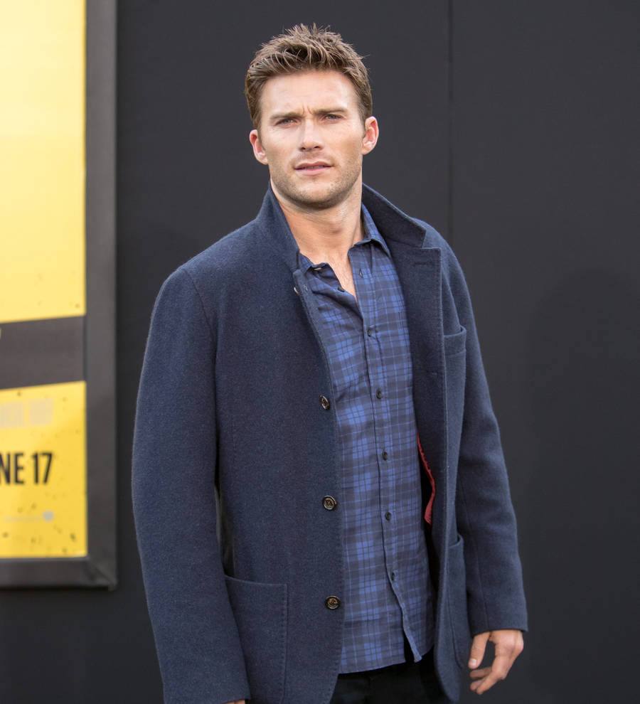 Scott Eastwood photographed 'kissing' Charlotte McKinney