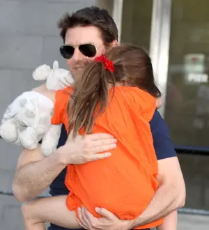 Tom Cruise keeps in touch with daughter with daily phone calls