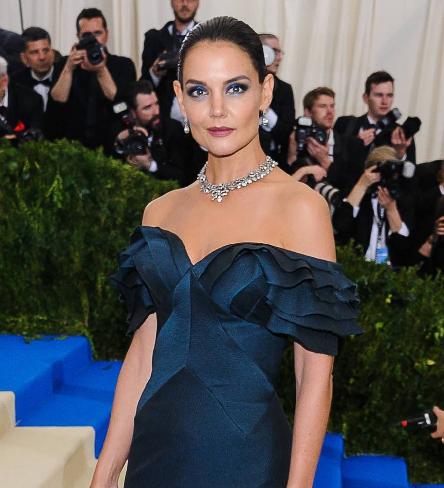 Katie Holmes and Jamie Foxx spotted in Paris - report