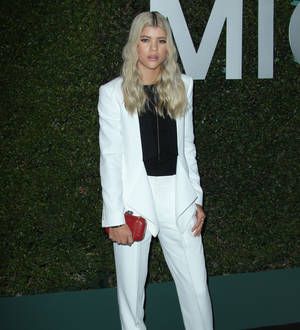 Lionel Richie's daughter signs modelling contract