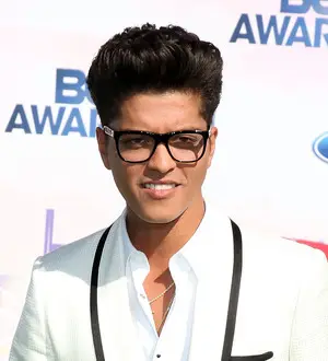 Bruno Mars dating Jessica Caban?
