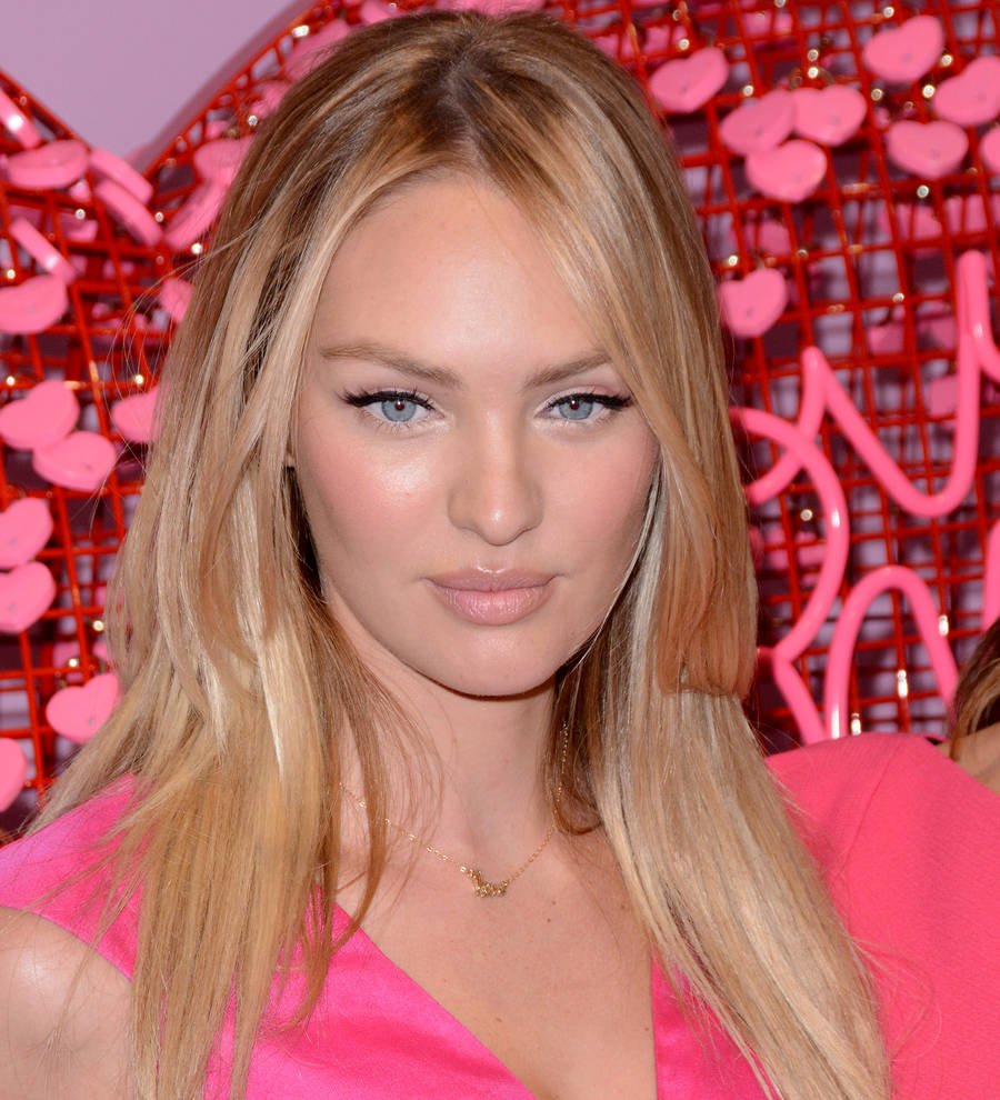 Model Candice Swanepoel left bloodied after runway fall