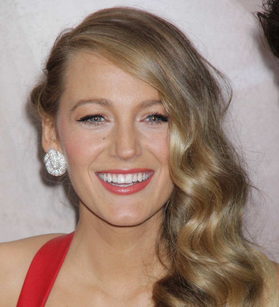 Blake Lively designs baby bag for daughter James