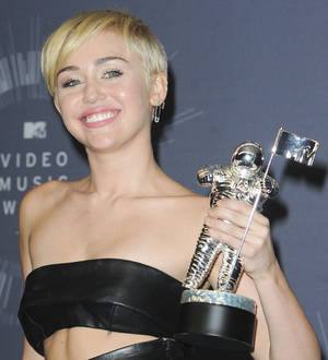 Miley Cyrus named new spokesperson for MAC Cosmetics