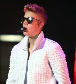 Justin Bieber searched at airport