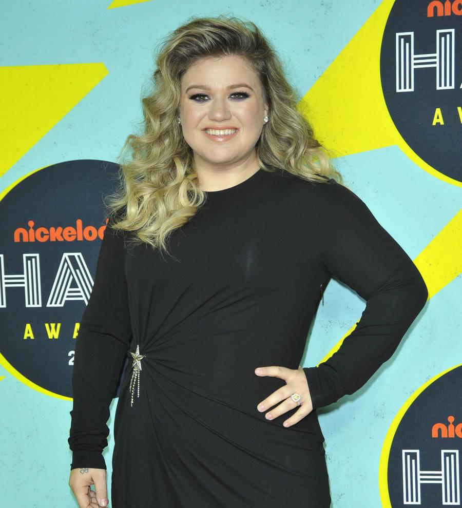 Kelly Clarkson & Camila Cabello to score big awards at Women in Music gala