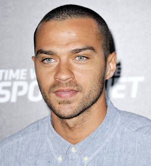 Jesse Williams to be a dad