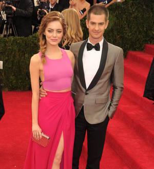 Emma Stone and Andrew Garfield pull another goodwill stunt with paparazzi