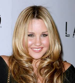 Amanda Bynes celebrates birthday with happy, healthy holiday snaps