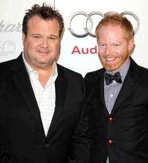 Jesse Tyler Ferguson serenaded by gay choir