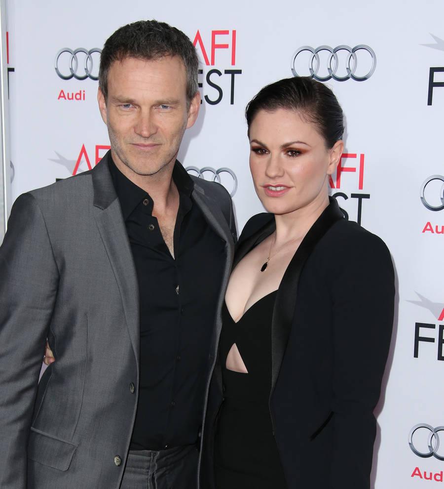 Anna Paquin and Stephen Moyer don't waste time packing before location shoots