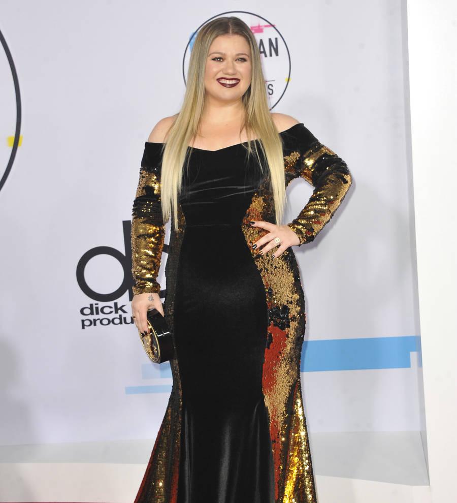 Kelly Clarkson: 'Home cameras caught burglars in action'