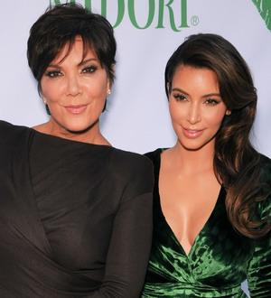 Kris Jenner flashes on Twitter