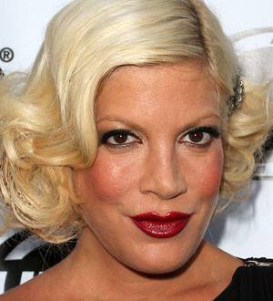 Tori Spelling unashamed of Twitter flash