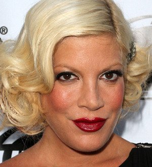 Tori Spelling unashamed of Twitter flash