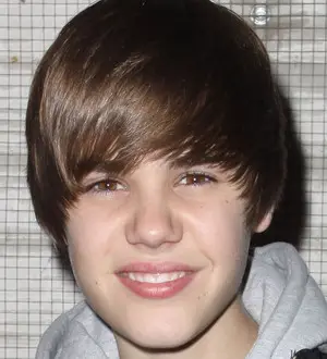 Bieber Likes Older Ladies