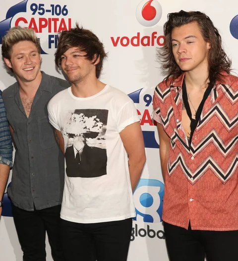 One Direction show postponement angers ice hockey team