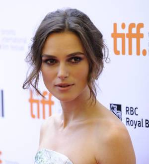 Keira Knightley's husband failed to teach her to play guitar