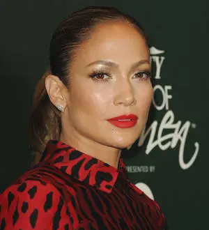 Fans sign petition for Jennifer Lopez Way