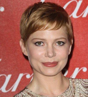 Michelle Williams delayed Marilyn filming for weight gain
