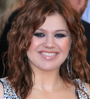 Kelly Clarkson worried for songwriters after tracks leaked