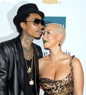Wiz Khalifa proposes to Amber Rose