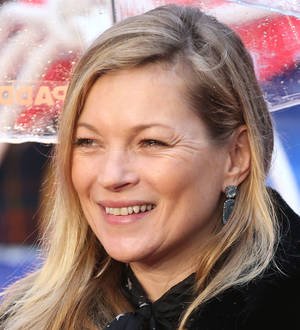 Kate Moss' sister makes catwalk debut at Paris Fashion Week