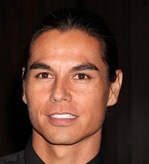 Julio Iglesias, Jr. weds model fiancee