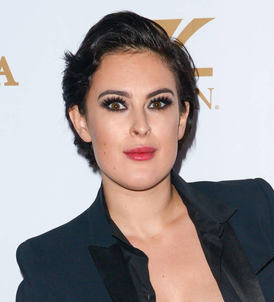 Rumer Willis tackles Anne Hathaway's Devil Wears Prada character in quirky new musical