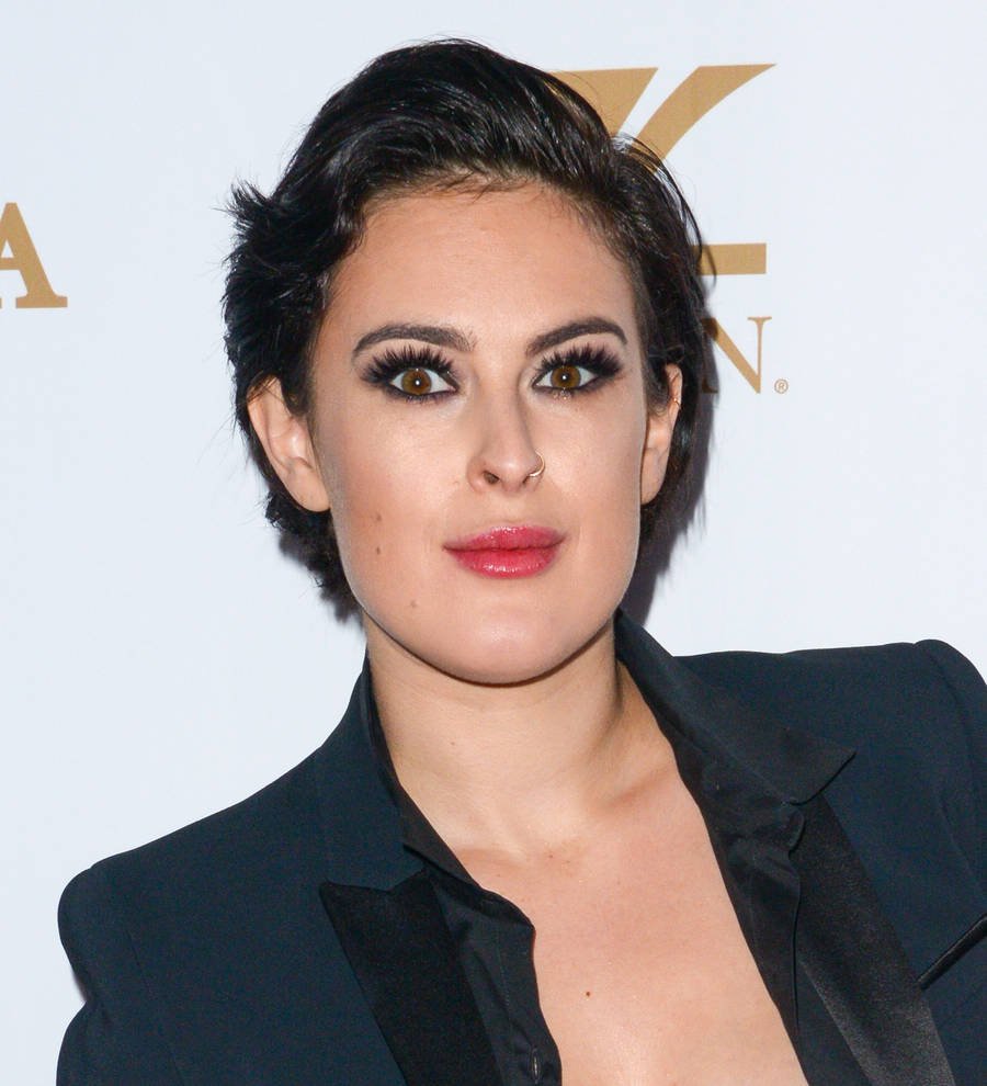 Rumer Willis tackles Anne Hathaway's Devil Wears Prada character in quirky new musical