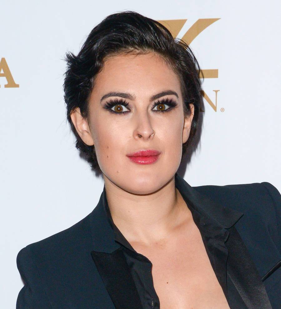 Rumer Willis tackles Anne Hathaway's Devil Wears Prada character in quirky new musical