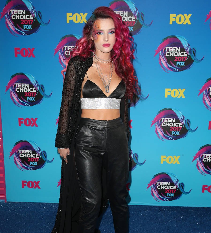 Fashionistas Bella Thorne and Zendaya Shake It Up at Teen Choice Awards