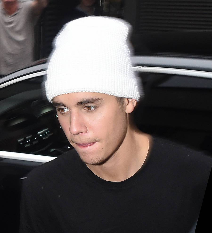 Justin Bieber brands critics 'hypocrites'