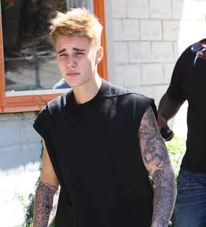 Justin Bieber has brush with cops at Los Angeles restaurant
