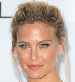 Bar Refaeli's dad convicted over photographer attack