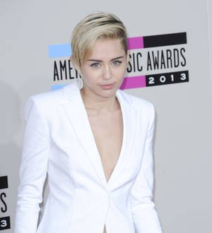Miley Cyrus sells off burgled home